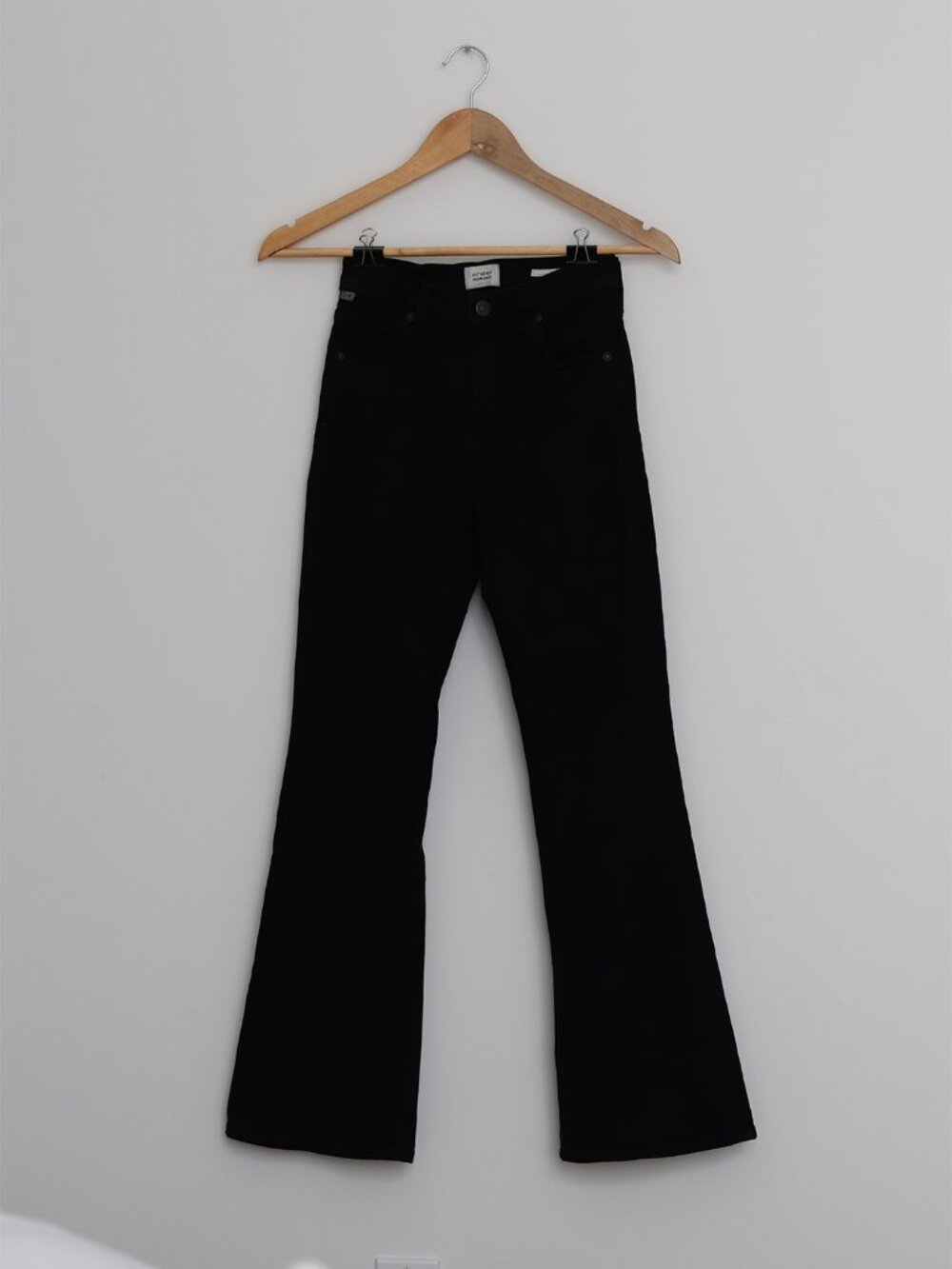 Emmanuelle Low Rise Bootcut 30" Jeans | Citizens of Humanity | 23 | Black - Picture 3 of 9
